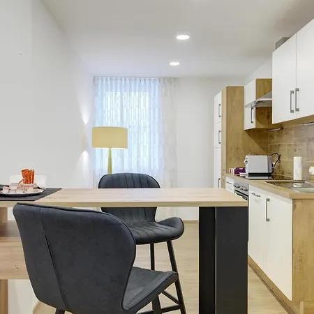 Hotel Hametner Mit Innviertlerhof Mit Direktem Zugang Zur Therme Mediterrana Durch Unseren Garten!