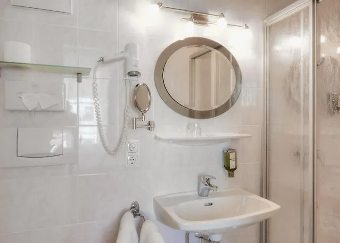 Hametner Mit Innviertlerhaus Mit Thermenzugang ホテル バート・ハル