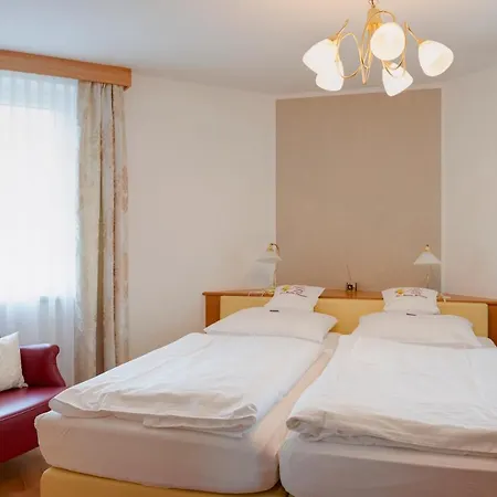 Hotel Hametner Mit Innviertlerhof Mit Direktem Zugang Zur Therme Mediterrana Durch Unseren Garten!